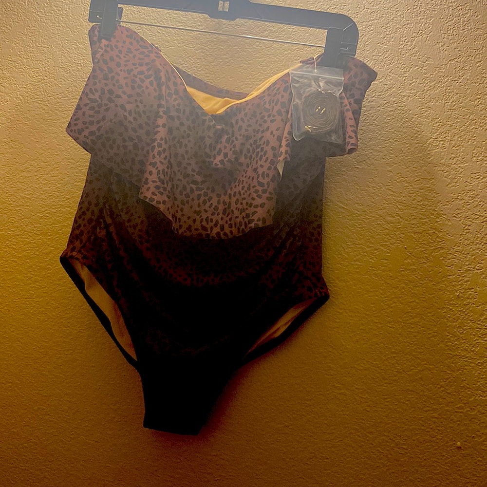 Kona Sol  NEW Leopard Print One Piece Swimsuit